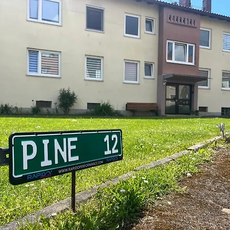 Pine Retreat - Near Russweiher شقة